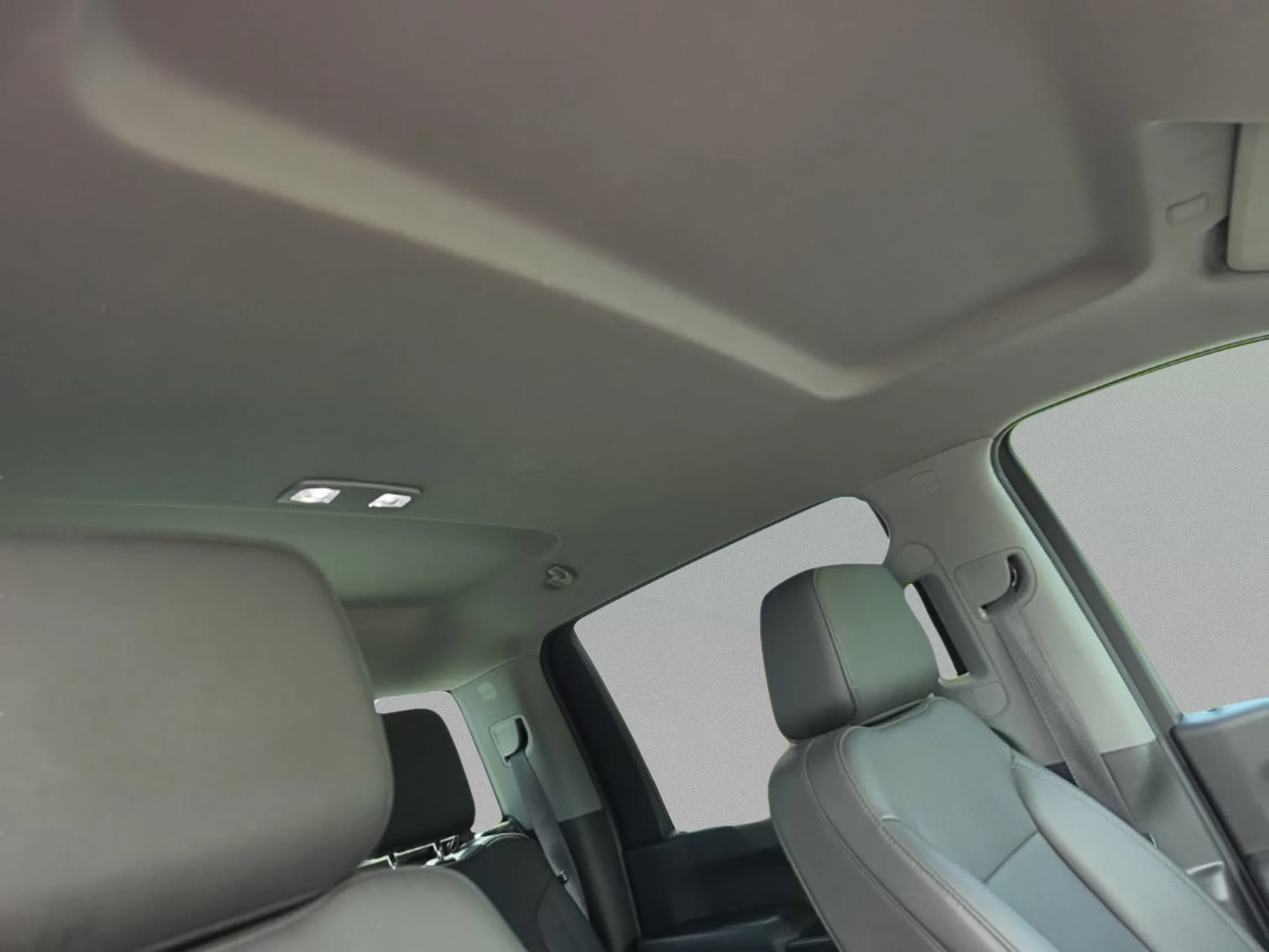 Used 2022 Summit White Chevrolet WT image 27