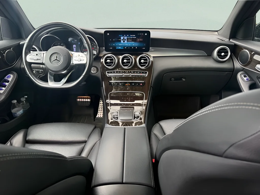 Used 2022  Mercedes-Benz GLC 300 image 13
