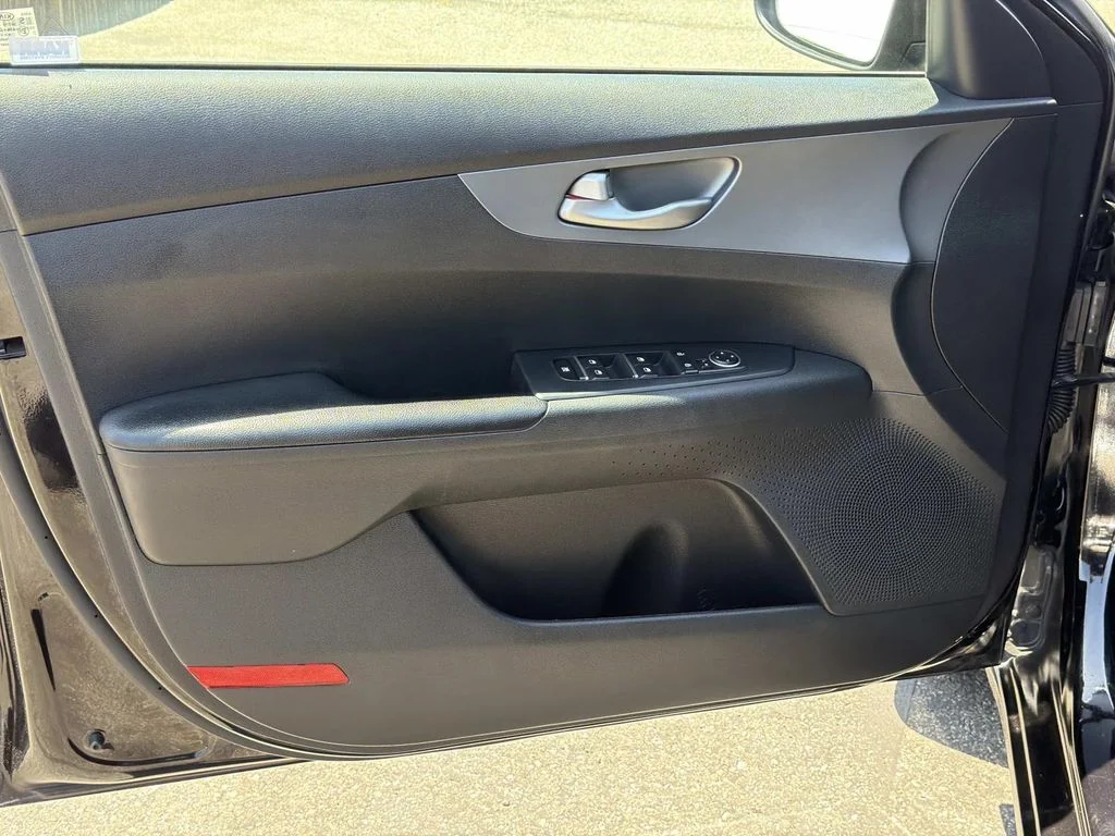 Used 2021 AURORA BLACK Kia LXS image 16
