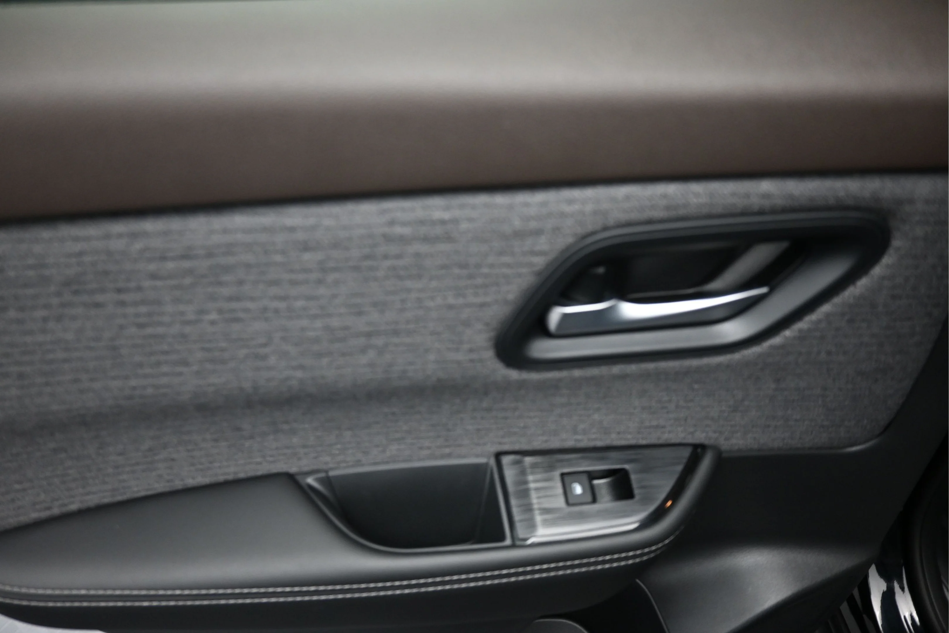 Used 2021 Super Black Nissan SV image 14