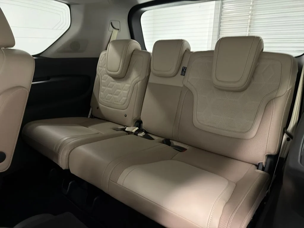 New 2026 Gray Nissan Platinum image 13