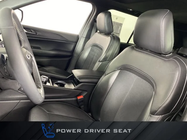 Used 2024 Black Jeep Altitude X image 17