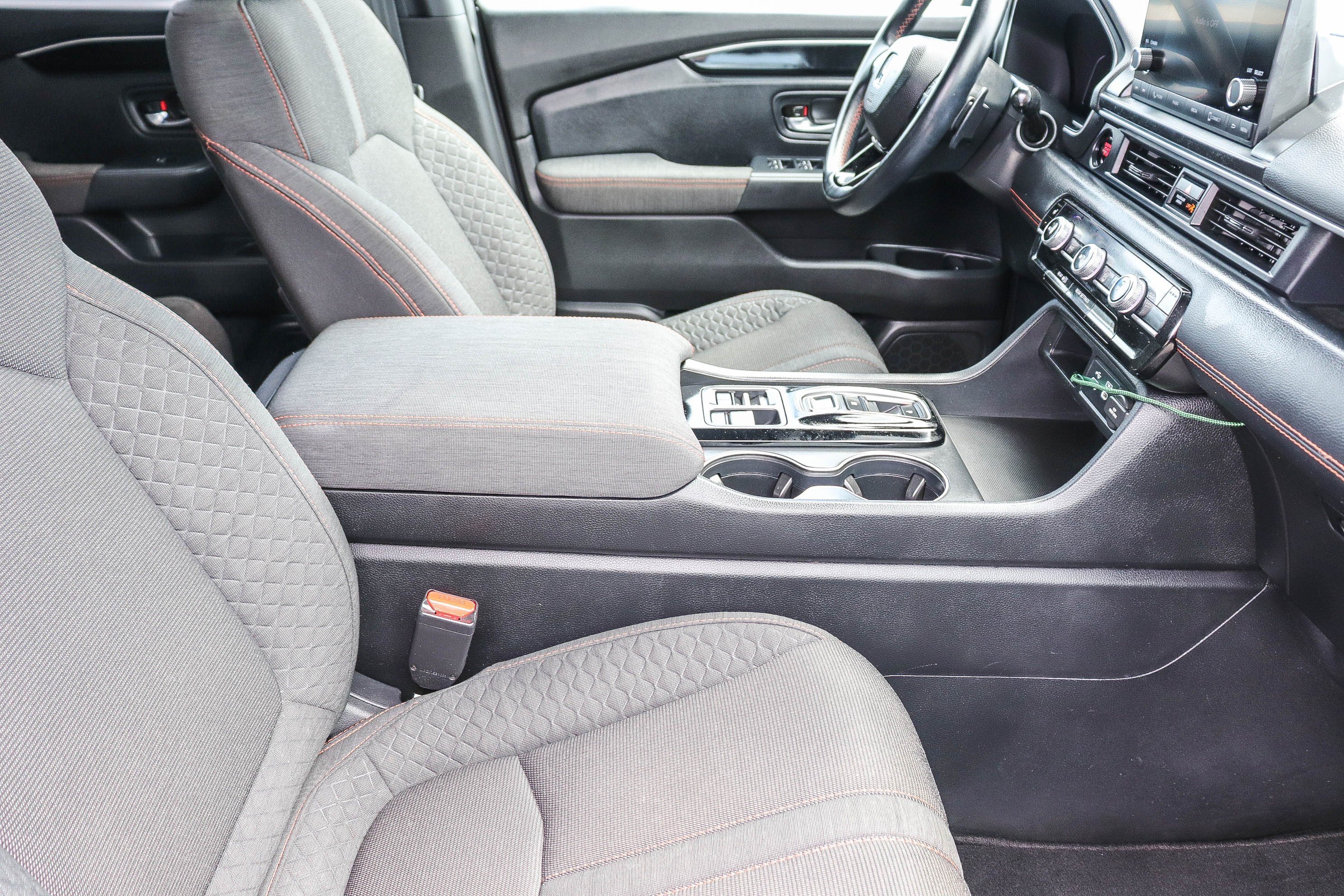 2025 Honda Pilot Sport - Photo 19