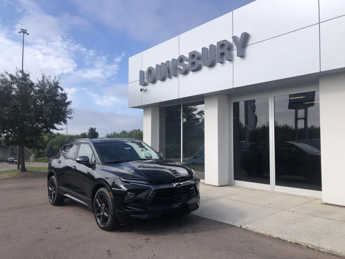 New 2026 Black Chevrolet Awd 4dr Rs image 3