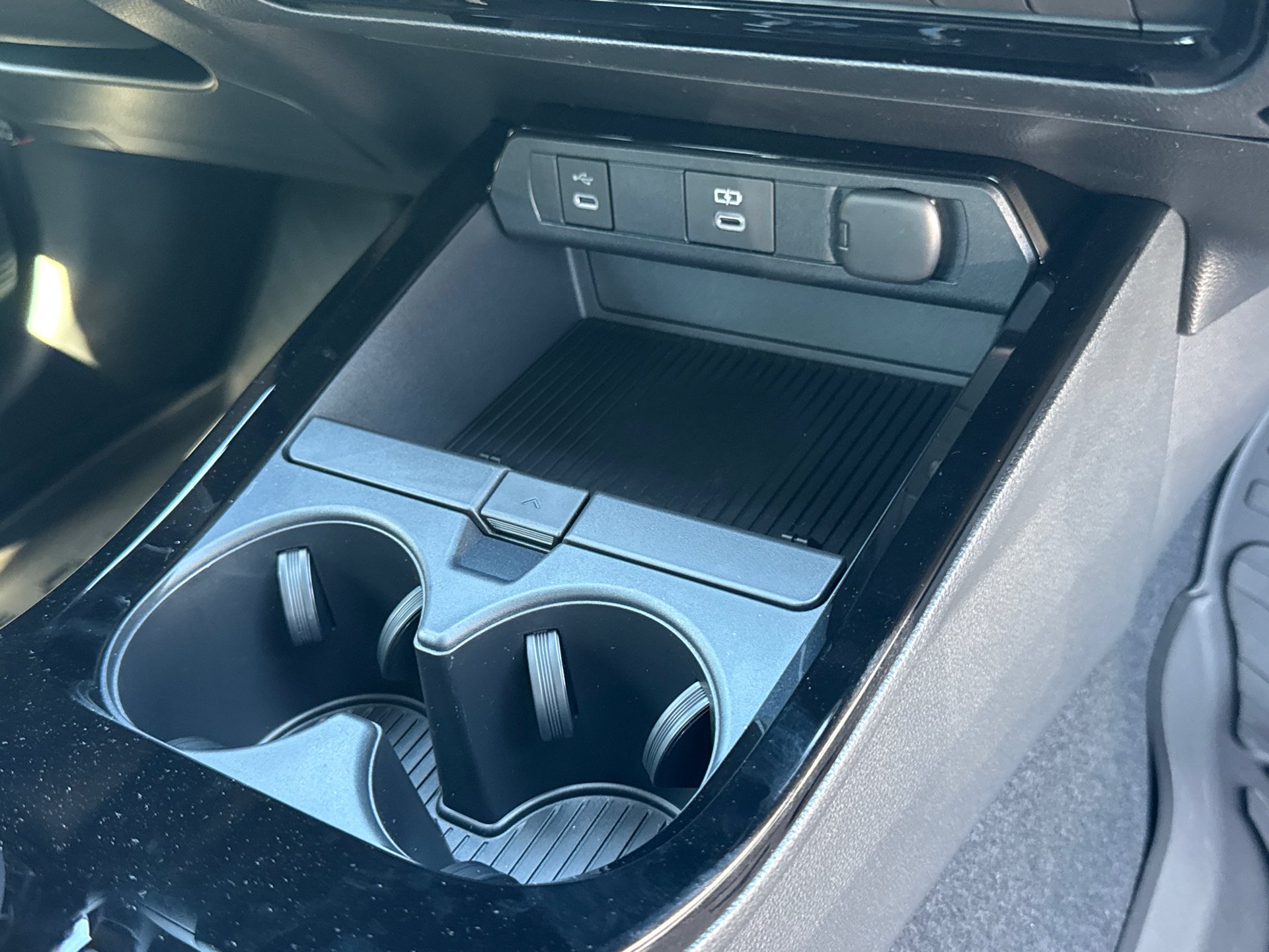 New 2026 Wind Chill Pearl <sup>1</sup> Toyota  XSE image 17