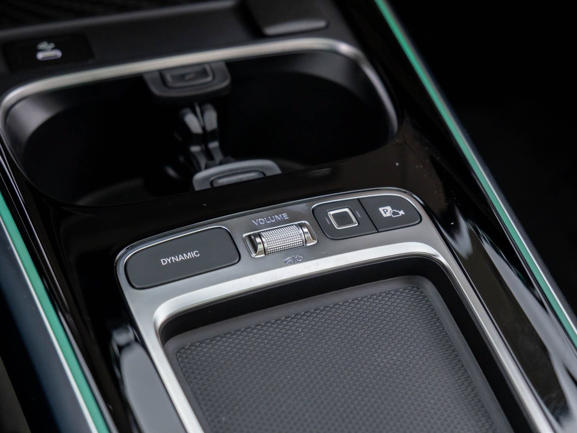 New 2026 Night Black Mercedes-Benz GLB 250 image 70