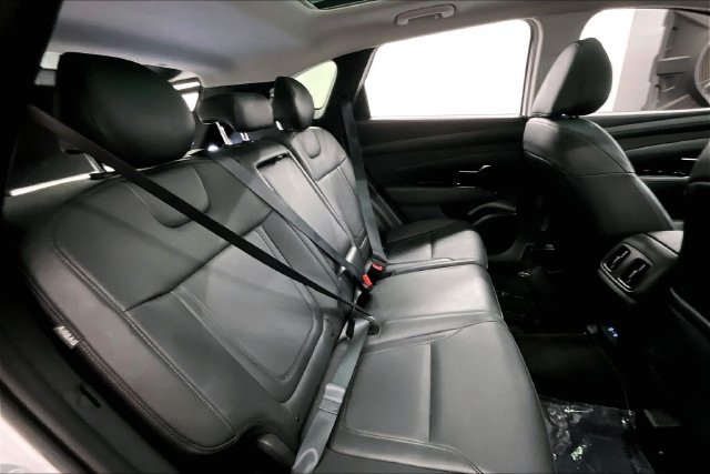 Used 2025 Serenity White Pearl Hyundai SEL Convenience image 25