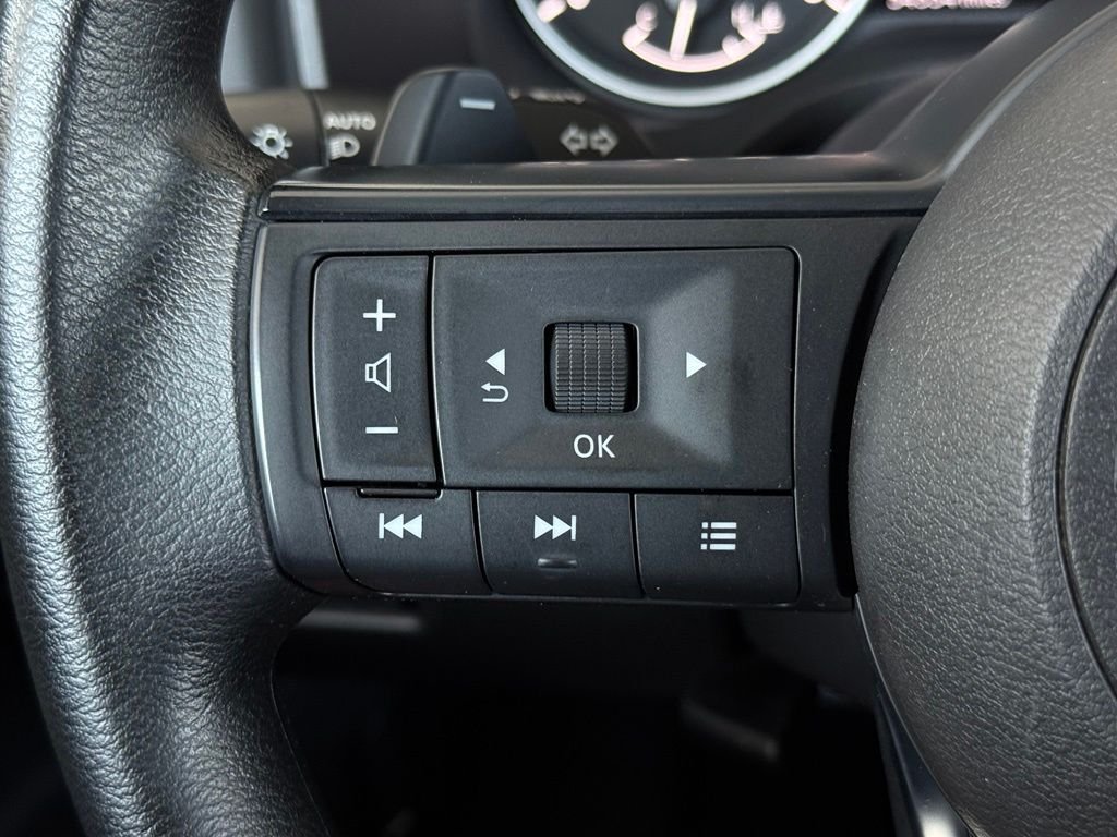 Used 2024 Silver Nissan SV image 27