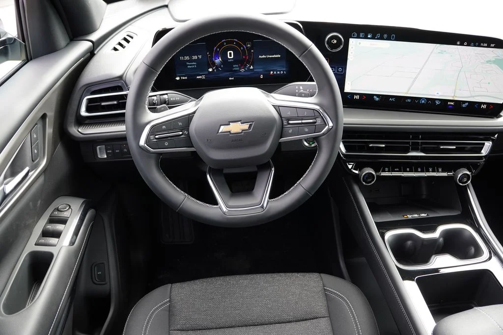 New 2026 Polar White Tricoat Chevrolet LT image 13
