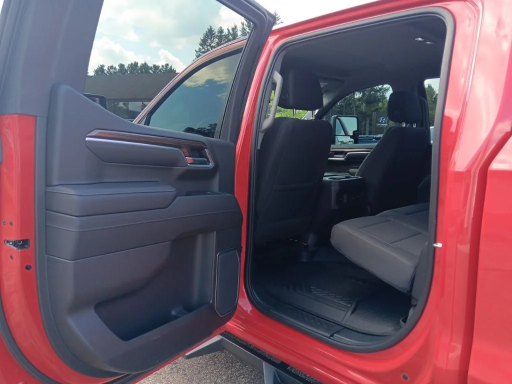 Used 2022 Red Hot Chevrolet LT Trail Boss image 28