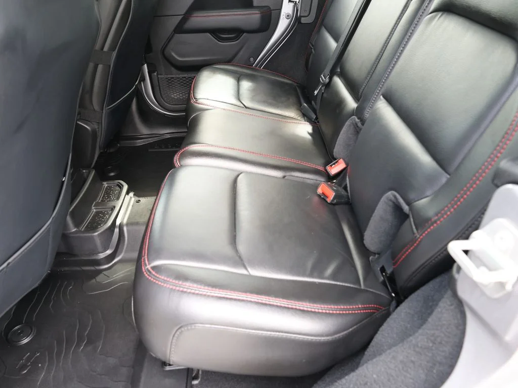 Used 2020 Silver Jeep Unlimited Rubicon image 17