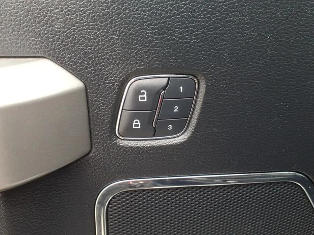 Used 2015 White Ford Lariat image 14