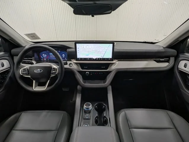 New 2026 Star White Metallic Tri-Coat Ford Active image 31