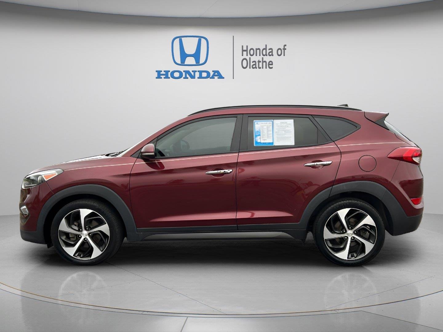 Used 2016 Ruby Wine Hyundai Limited image 6