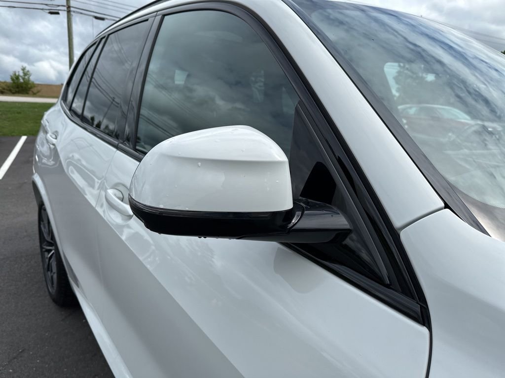 Used 2026 Alpine White BMW xDrive50e image 30