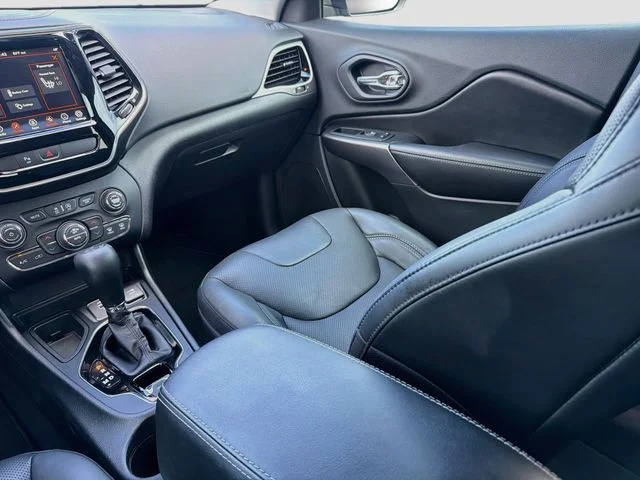 Used 2019 Gray Jeep Limited image 23