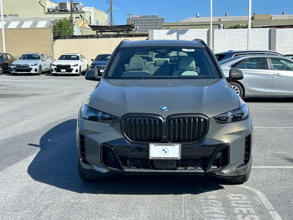 New 2026 Dravit Grey Metallic BMW xDrive50e image 8
