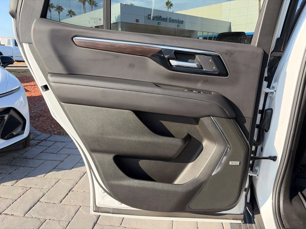 Used 2026 Summit White Chevrolet LT image 19