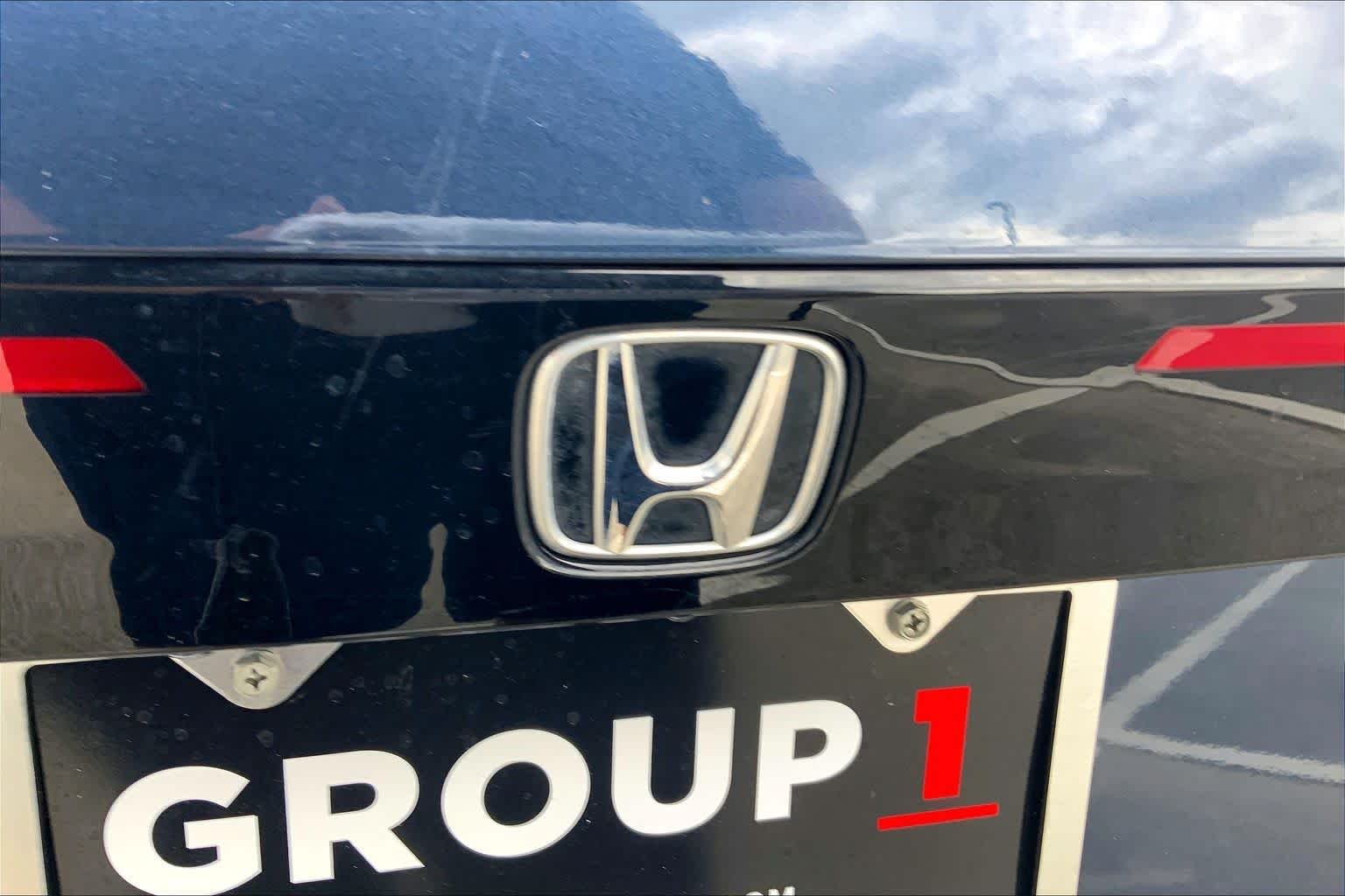 Used 2024 Canyon River Blue Metallic Honda EX image 10