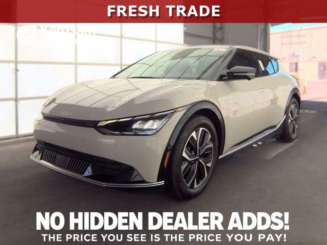 Certified Used 2024 Glacier Kia Wind image 1