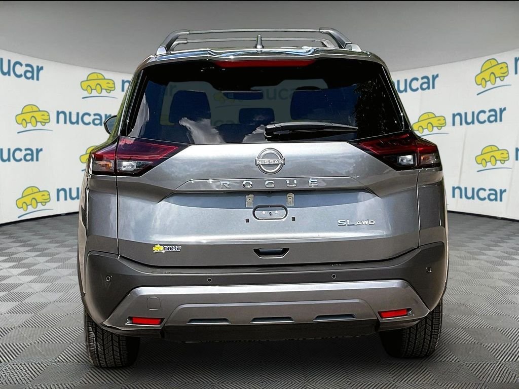 Used 2023 Gray Nissan SL image 5