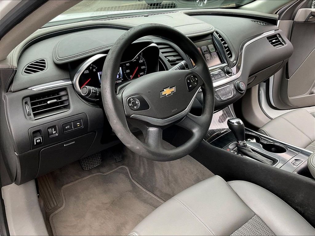 Used 2019 White Chevrolet LS image 8
