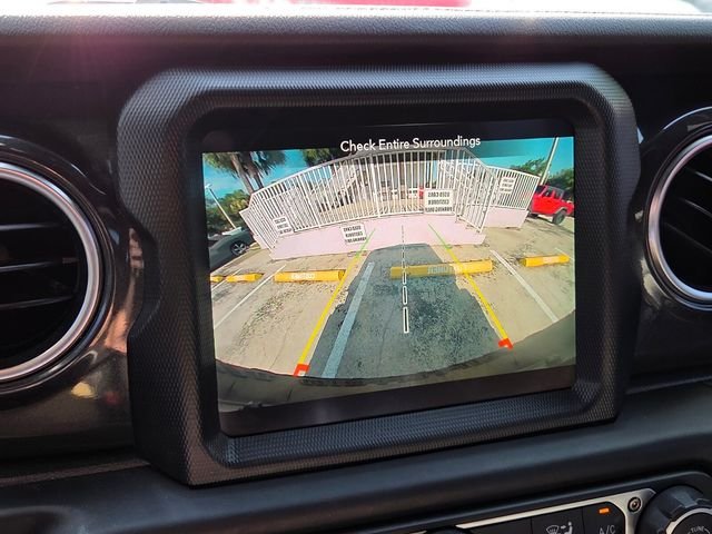 Used 2023 White Jeep Rubicon 392 image 25