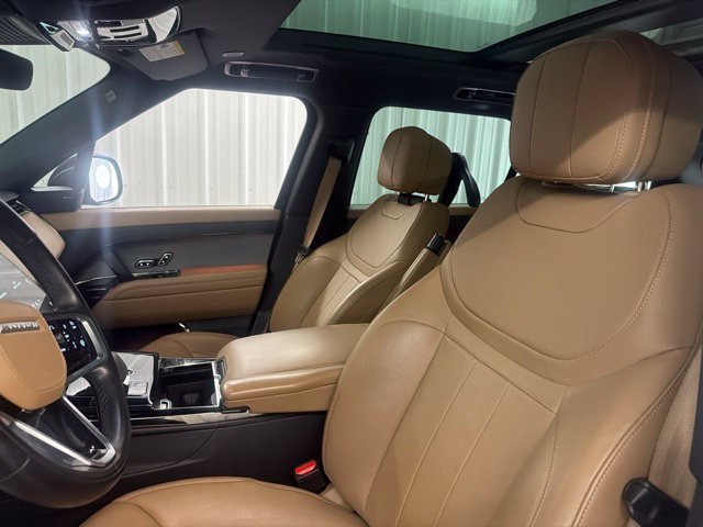 Certified Used 2024 Fuji White Land Rover SE image 9