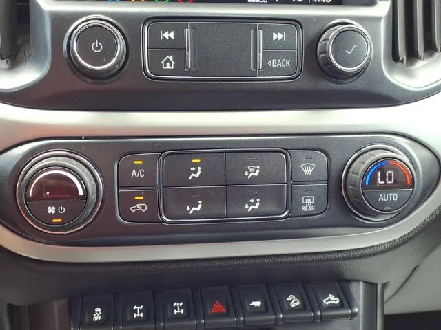 Used 2019 White Chevrolet ZR2 image 31