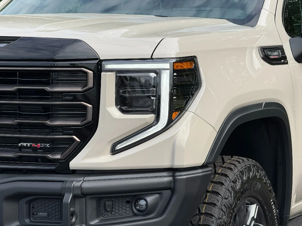 2026 GMC Sierra 1500 AT4X - Photo 14