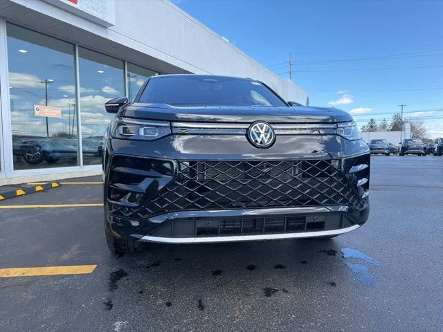 New 2026 Deep Black Pearl Volkswagen 2.0T SEL R-Line Turbo image 10