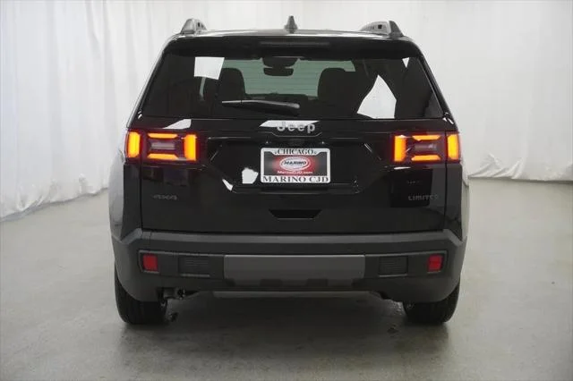 New 2026 Diamond Black Crystal Pearl-Coat Exterior Paint Jeep Limited image 10