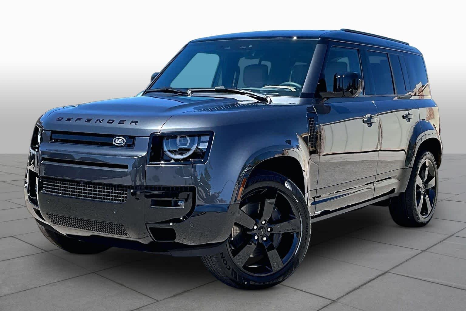 2026 Land Rover Defender X-Dynamic SE | CarEdge | CarEdge