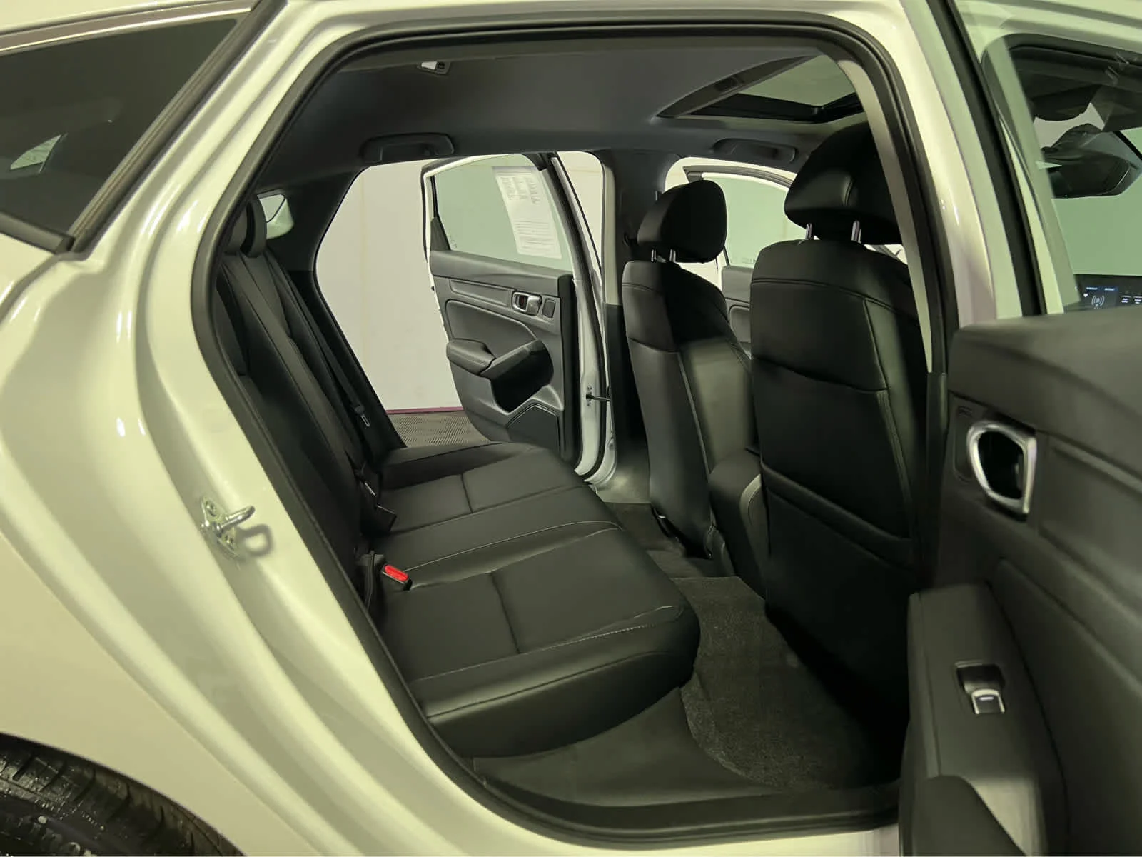 Used 2026 Platinum White Pearl Acura  image 27