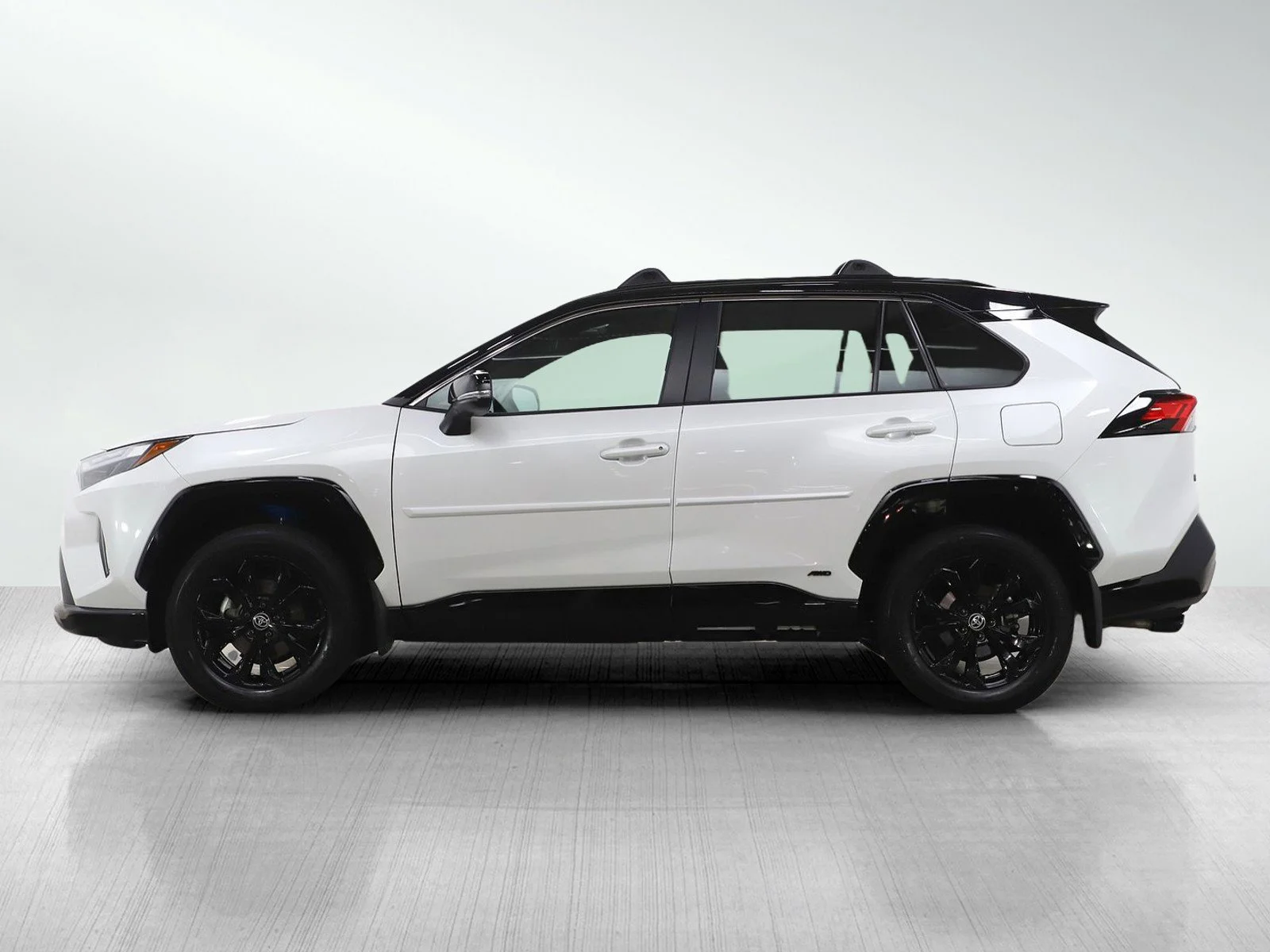 Used 2024 Toyota RAV4 XSE with VIN 2T3E6RFV6RW053435 for sale in Burnsville, Minnesota