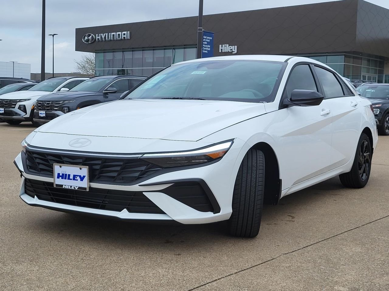 New 2026 Serenity White Hyundai SEL Sport image 2