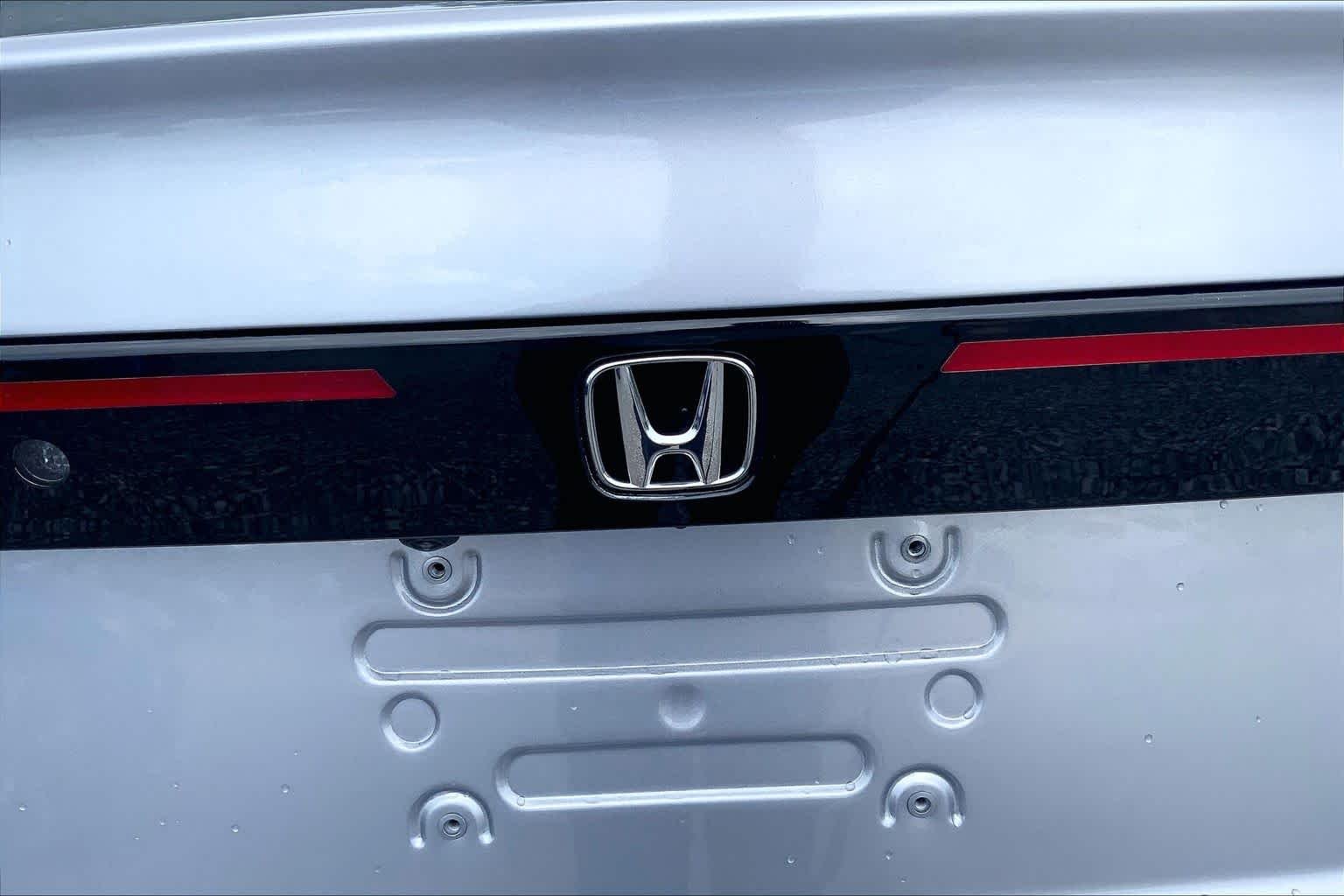 Used 2025 Meteorite Gray Metallic Honda SE image 33