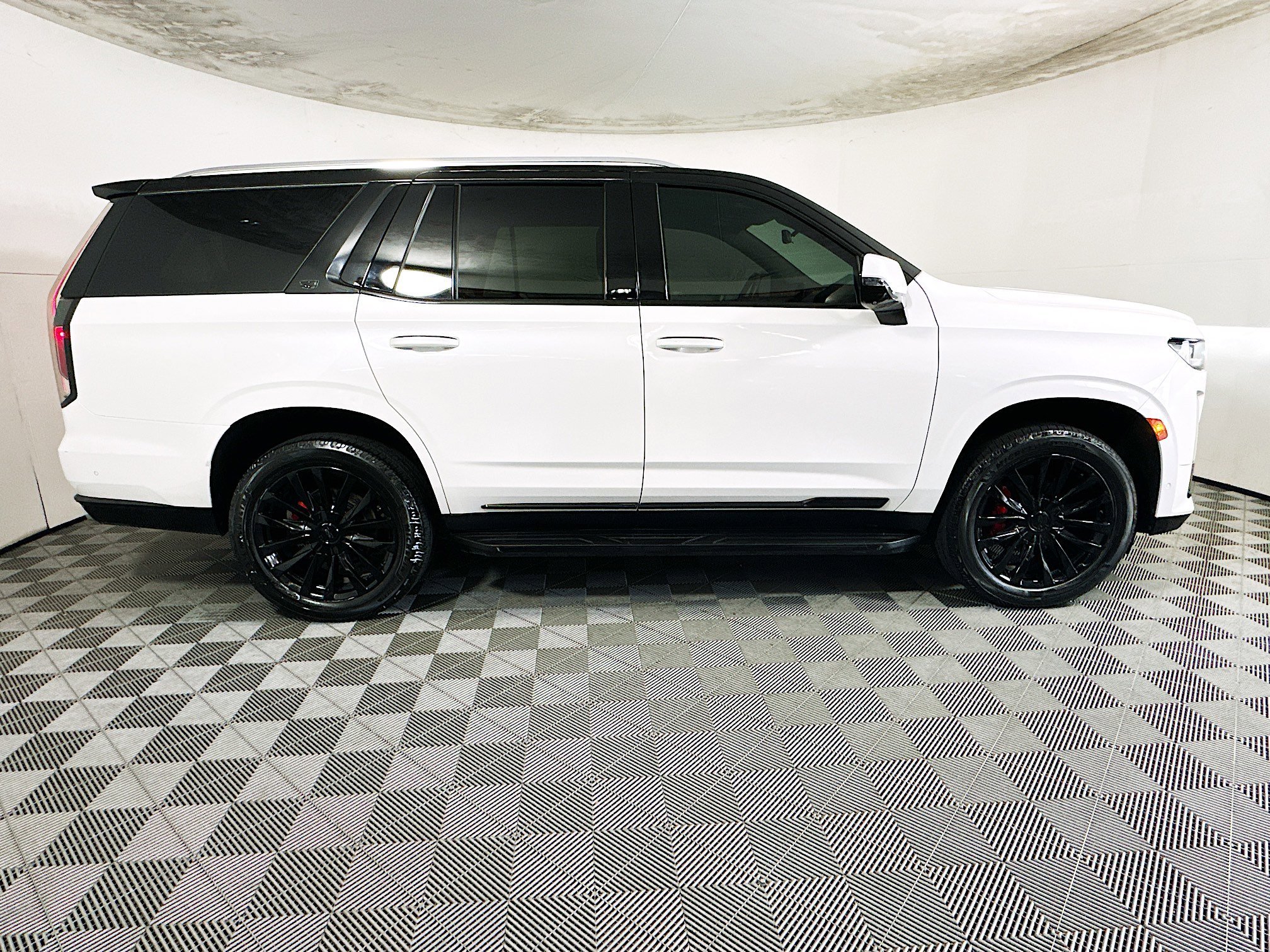 2021 Cadillac Escalade thumbnail 4