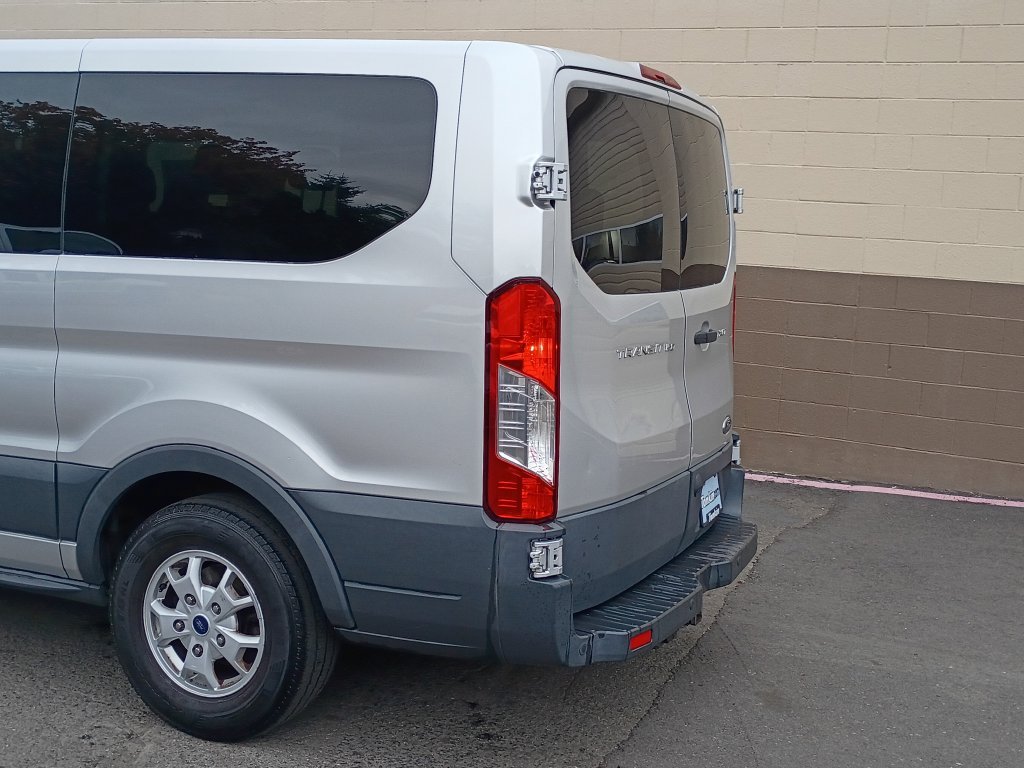 Used 2015 Ingot Silver Ford XLT image 6