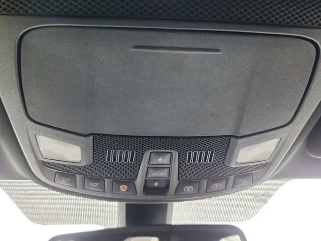Used 2017 Gray Lincoln Reserve image 47