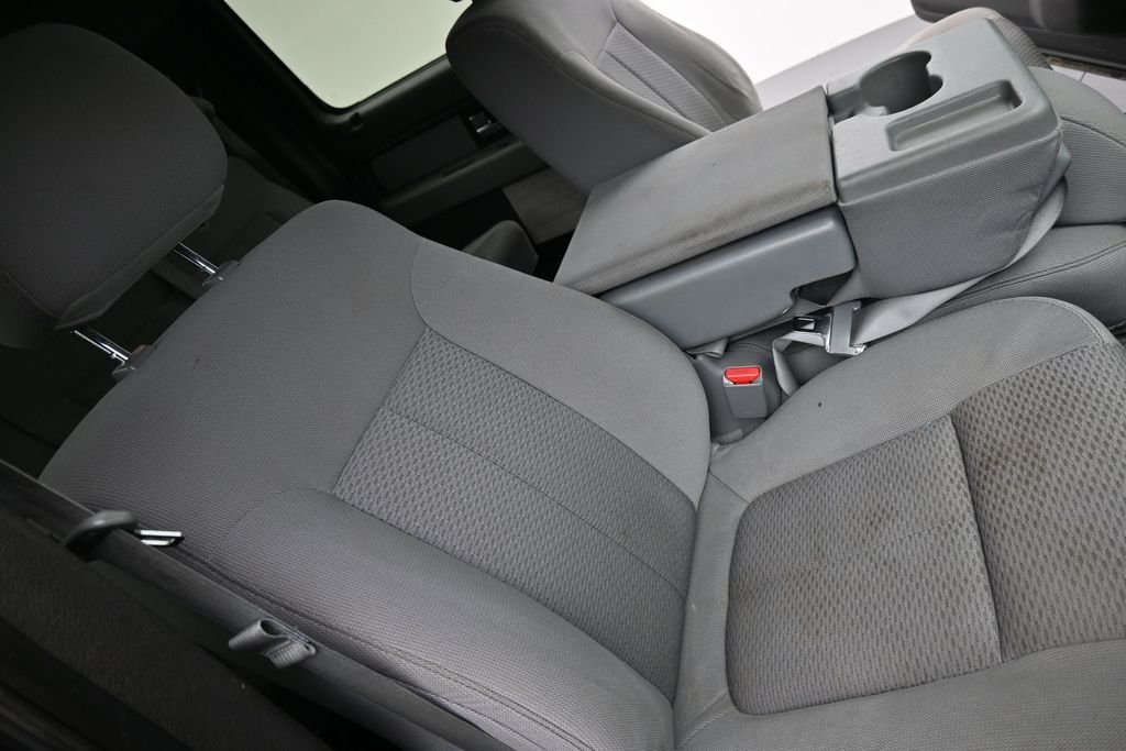 Used 2013  Ford XLT image 19