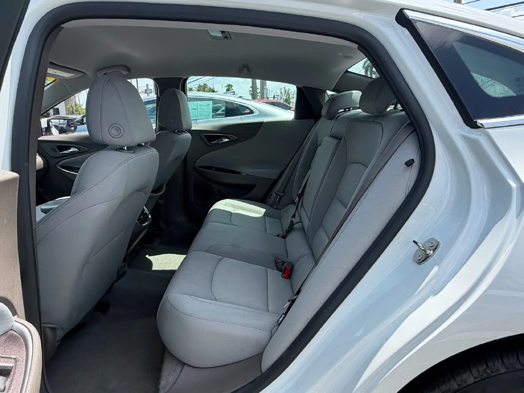 Used 2024 White Chevrolet LT image 11