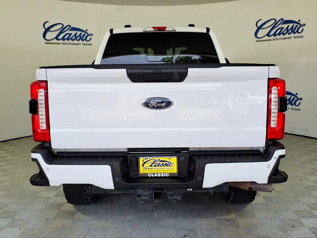 Used 2023 White Ford XL image 4