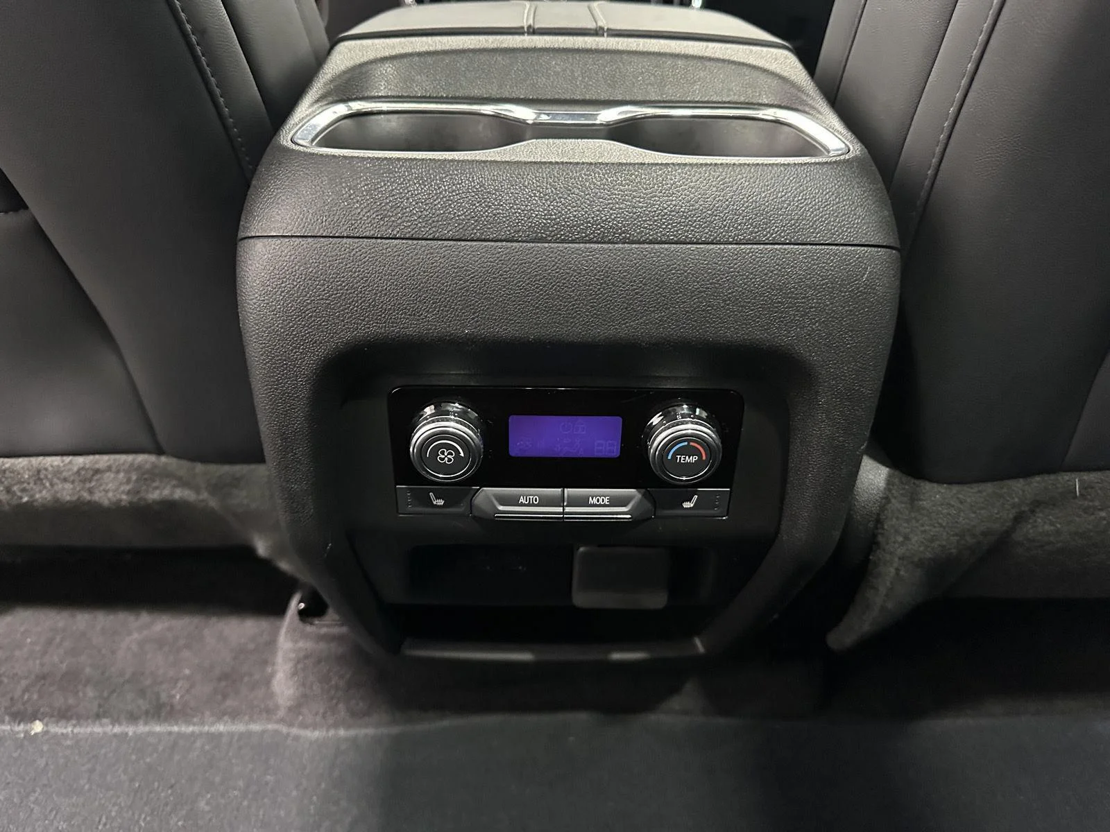 Used 2025 Sterling Metallic GMC Elevation image 21