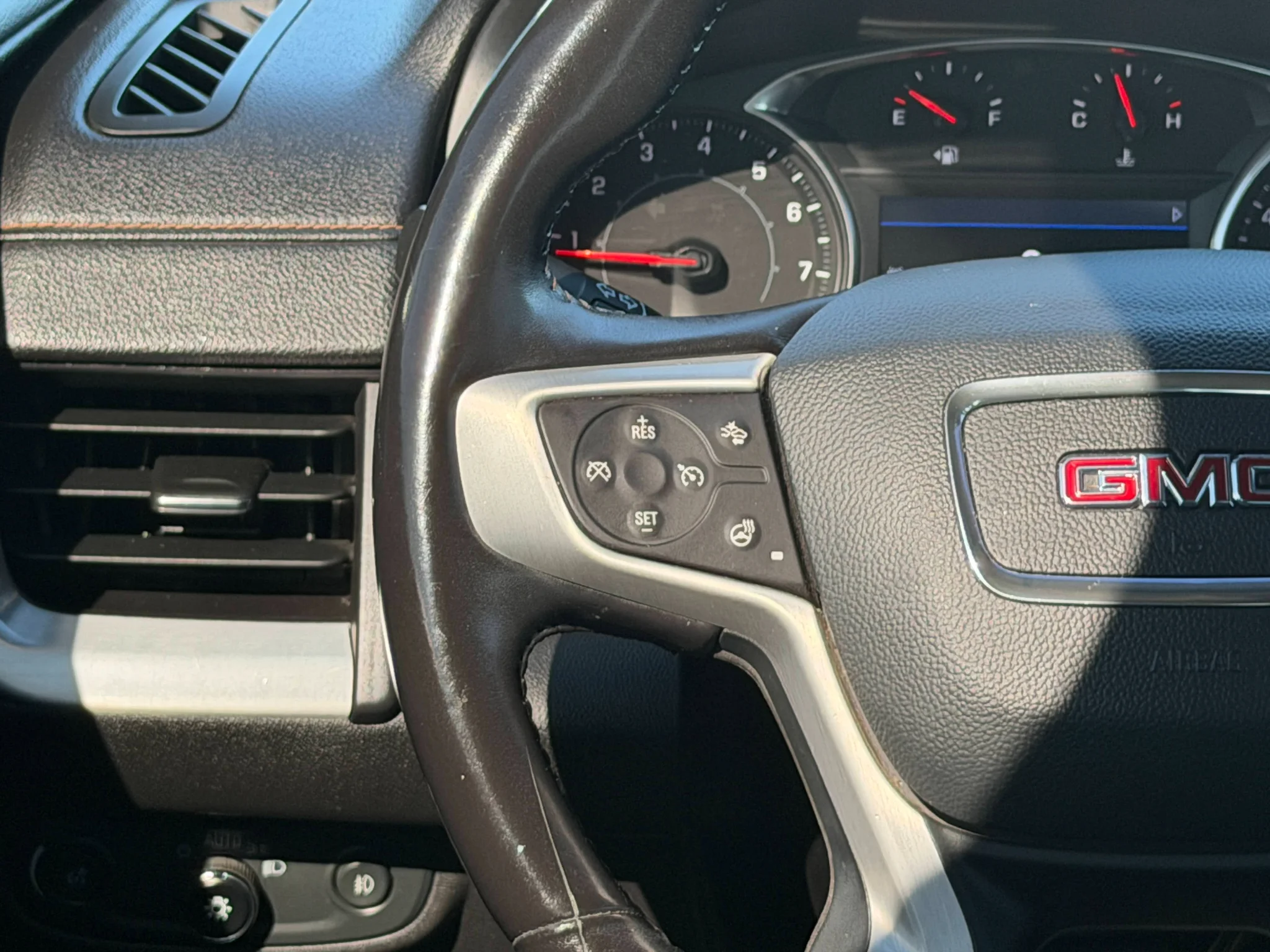 Used 2020 Satin Steel Metallic GMC SLT image 14