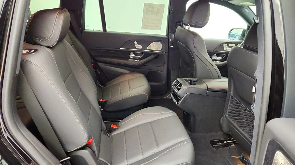 Used 2025 Obsidian Black Metallic Mercedes-Benz GLS 450 4MATIC® SUV w/ Trailer Hitch image 22