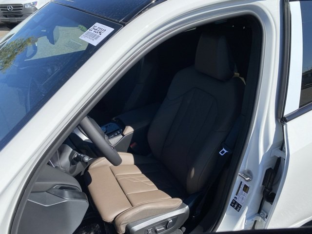 Certified Used 2026 Alpine White BMW 30 xDrive image 11