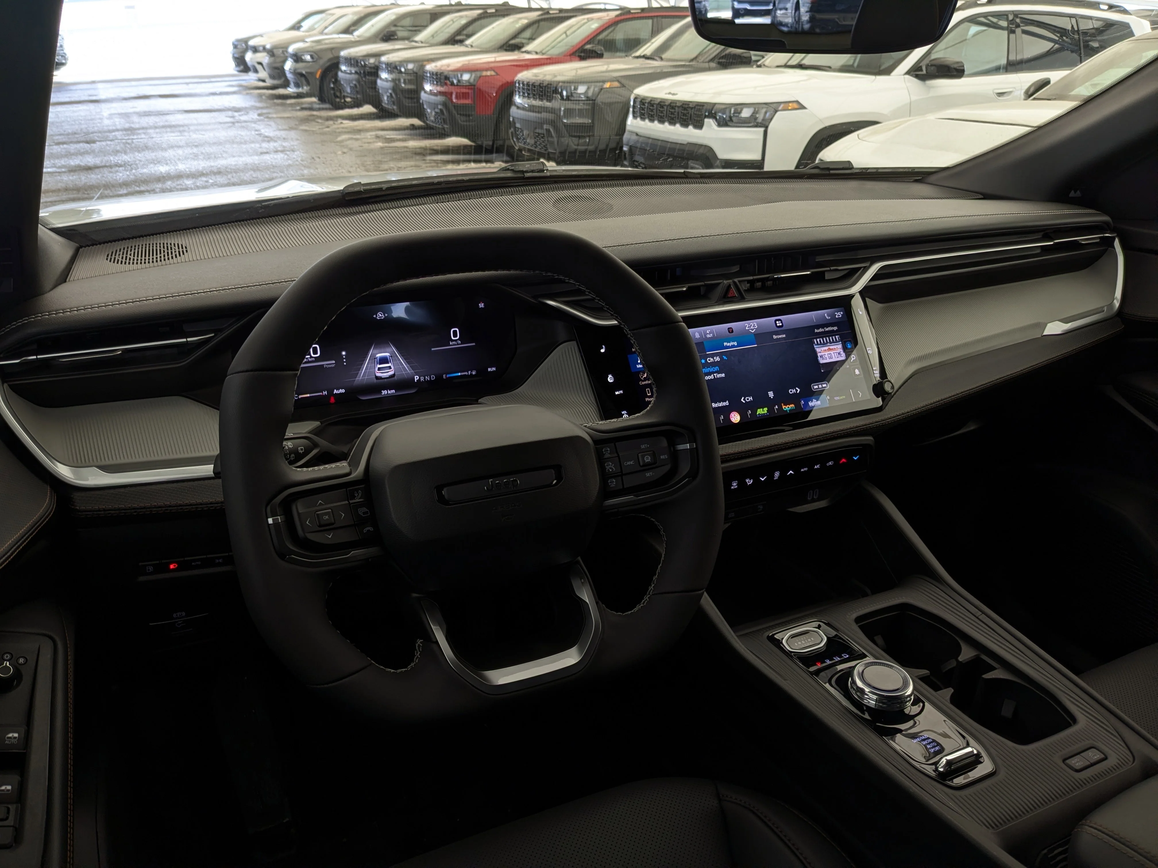 New 2026 White Jeep Limited - - 1.6L Turbo Hybrid - Perforated Leatherette Seats - Power Liftgate - Wireless Charging image 26