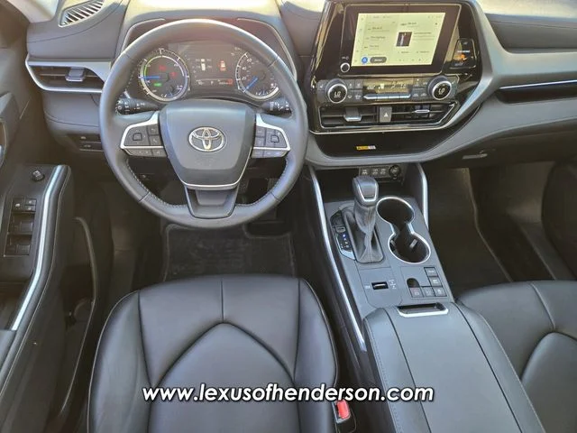 Used 2024 Silver Toyota XLE image 13