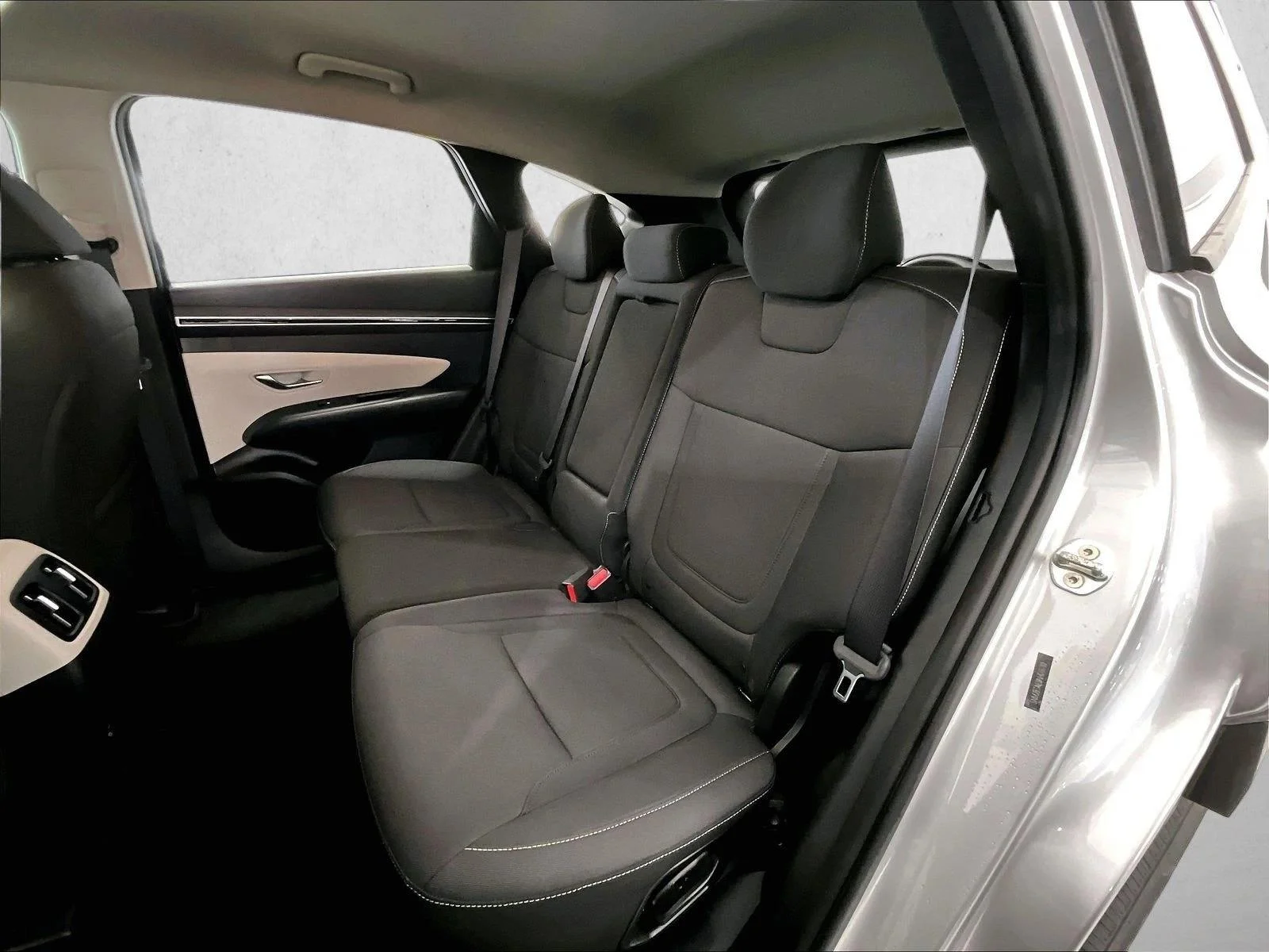 Used 2022 Shimmering Silver Hyundai SEL image 28